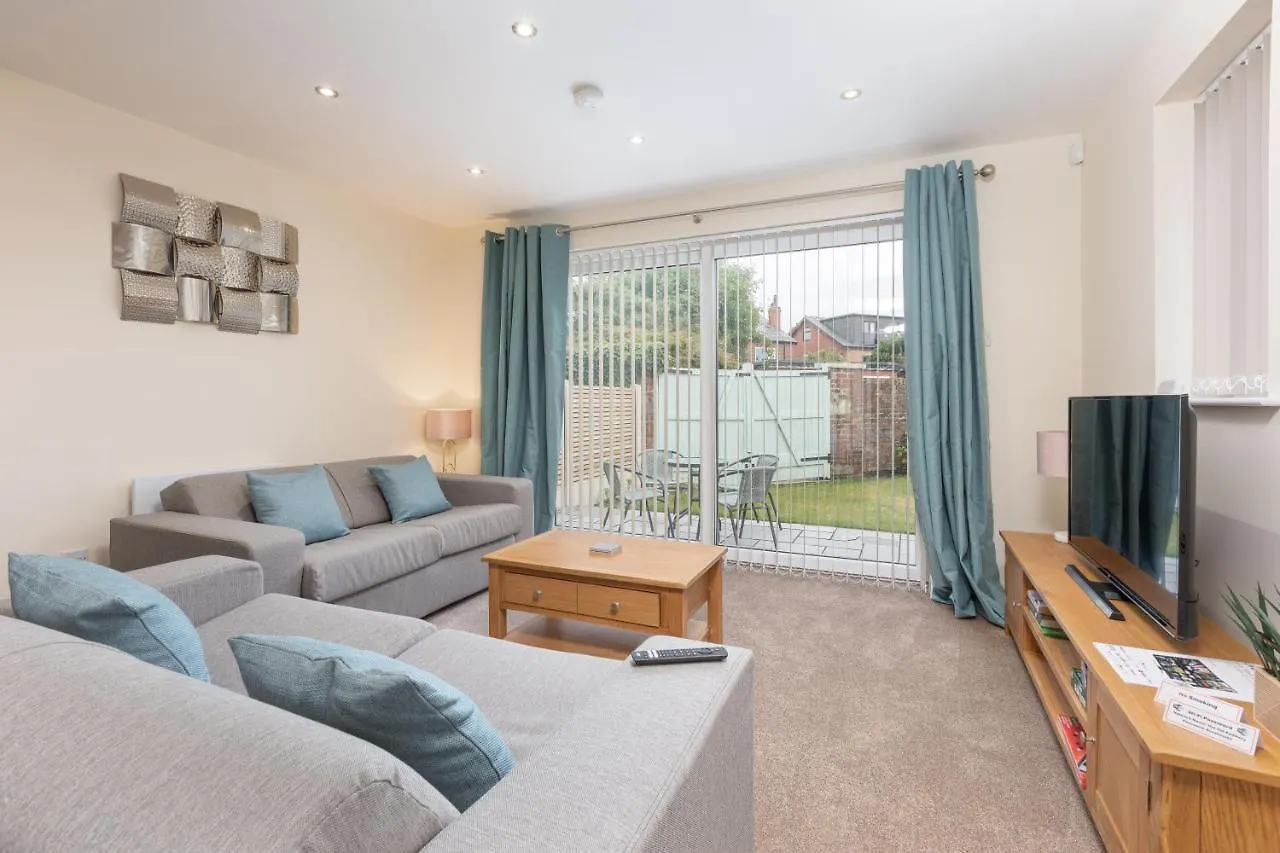 The Old Saddlery Villa Lytham St Annes 0*,  Regno Unito